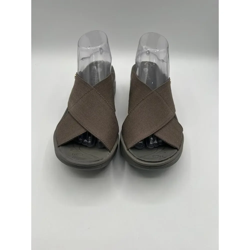 BZEES WOMEN'S WASHABLE SLIDE WEDGE SANDAL TAUPE BROWN STRETCH FABRIC 9W WIDE